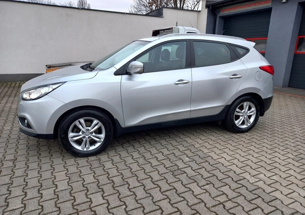 Hyundai ix35 cena 45700 przebieg: 157000, rok produkcji 2013 z Pabianice małe 211